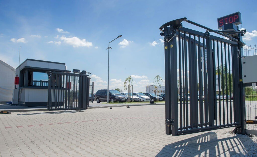 Průmyslová skládací brána / vrata V-KING Nokov