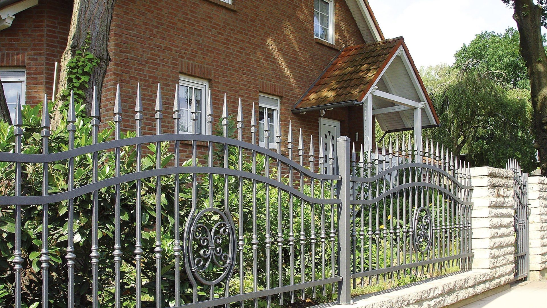 Kovaný plot